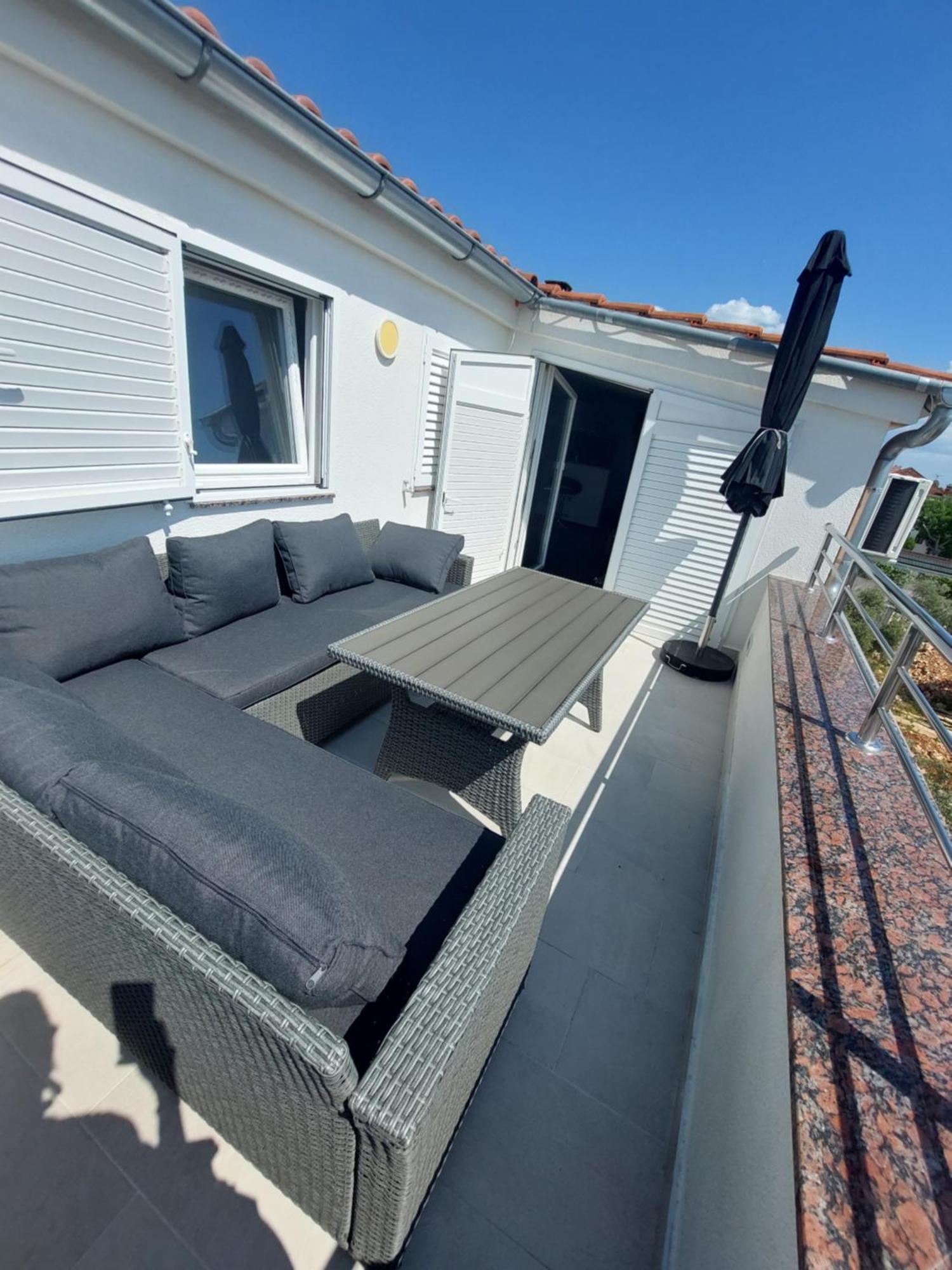 Apartman Nella Biograd Na Moru Exterior photo